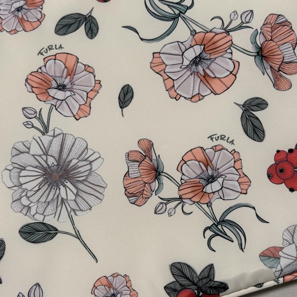Furla Floral Patterned Wristlet - Picture 4 of 7